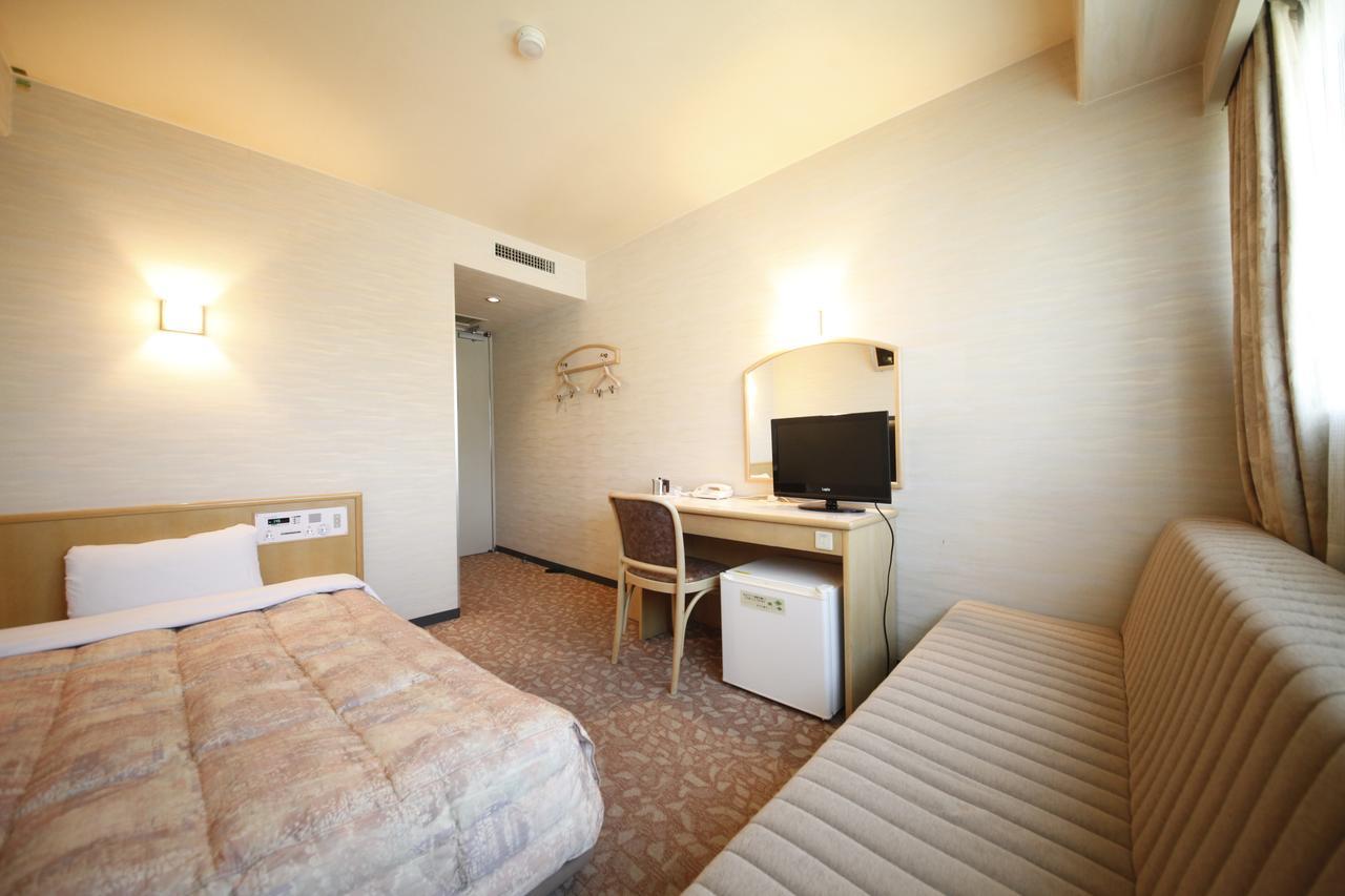 โฮเต็ล ทาเฮอิ Hotel มัตสึยามะ ภายนอก รูปภาพ