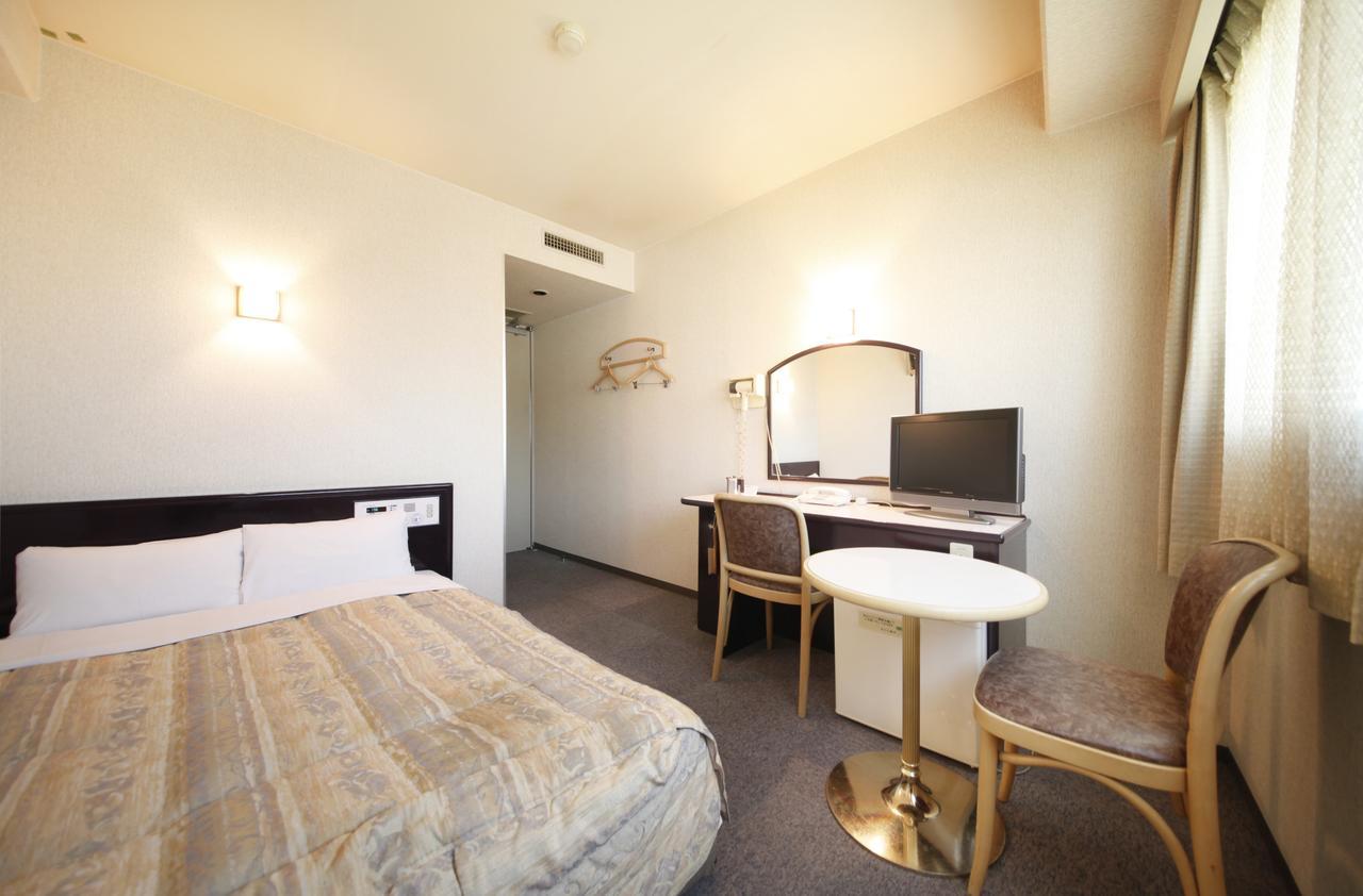 โฮเต็ล ทาเฮอิ Hotel มัตสึยามะ ภายนอก รูปภาพ