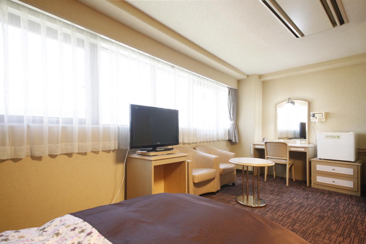 โฮเต็ล ทาเฮอิ Hotel มัตสึยามะ ภายนอก รูปภาพ