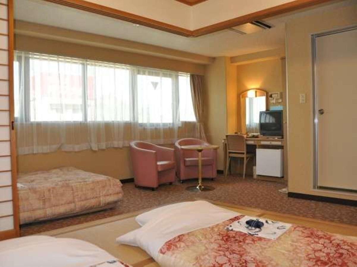 โฮเต็ล ทาเฮอิ Hotel มัตสึยามะ ภายนอก รูปภาพ